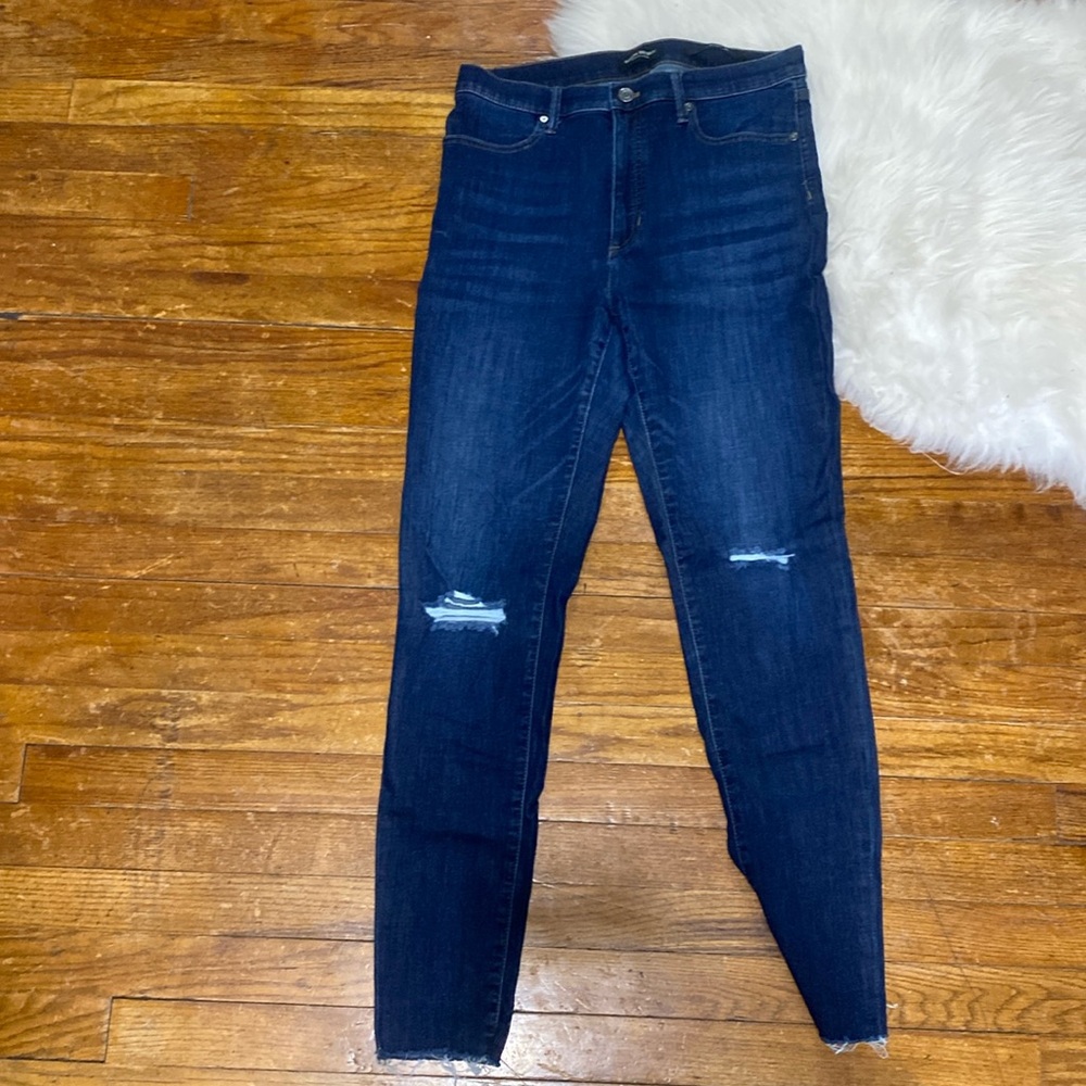 Ripped Skinny Jeans
